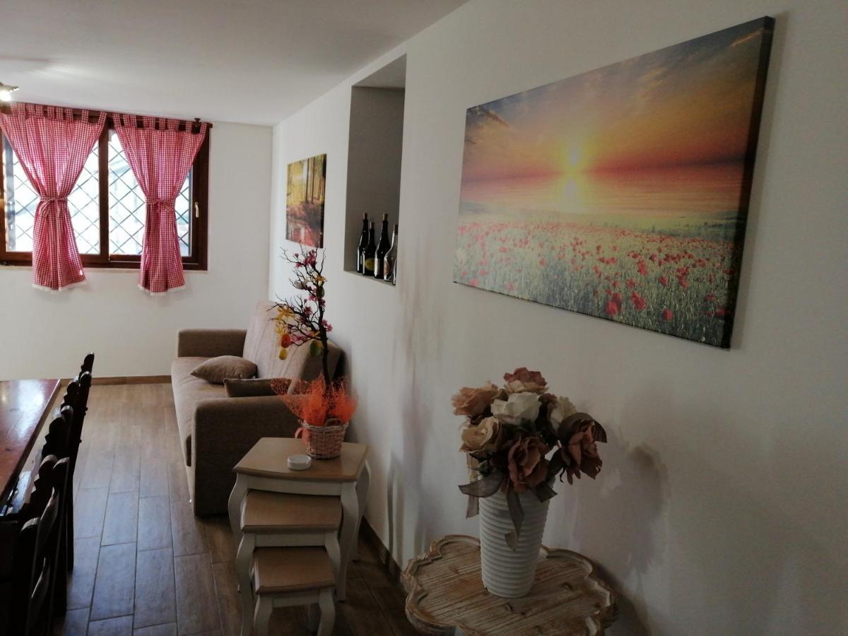 La Casa Del Borgo-Intero Appartamento Латина Экстерьер фото
