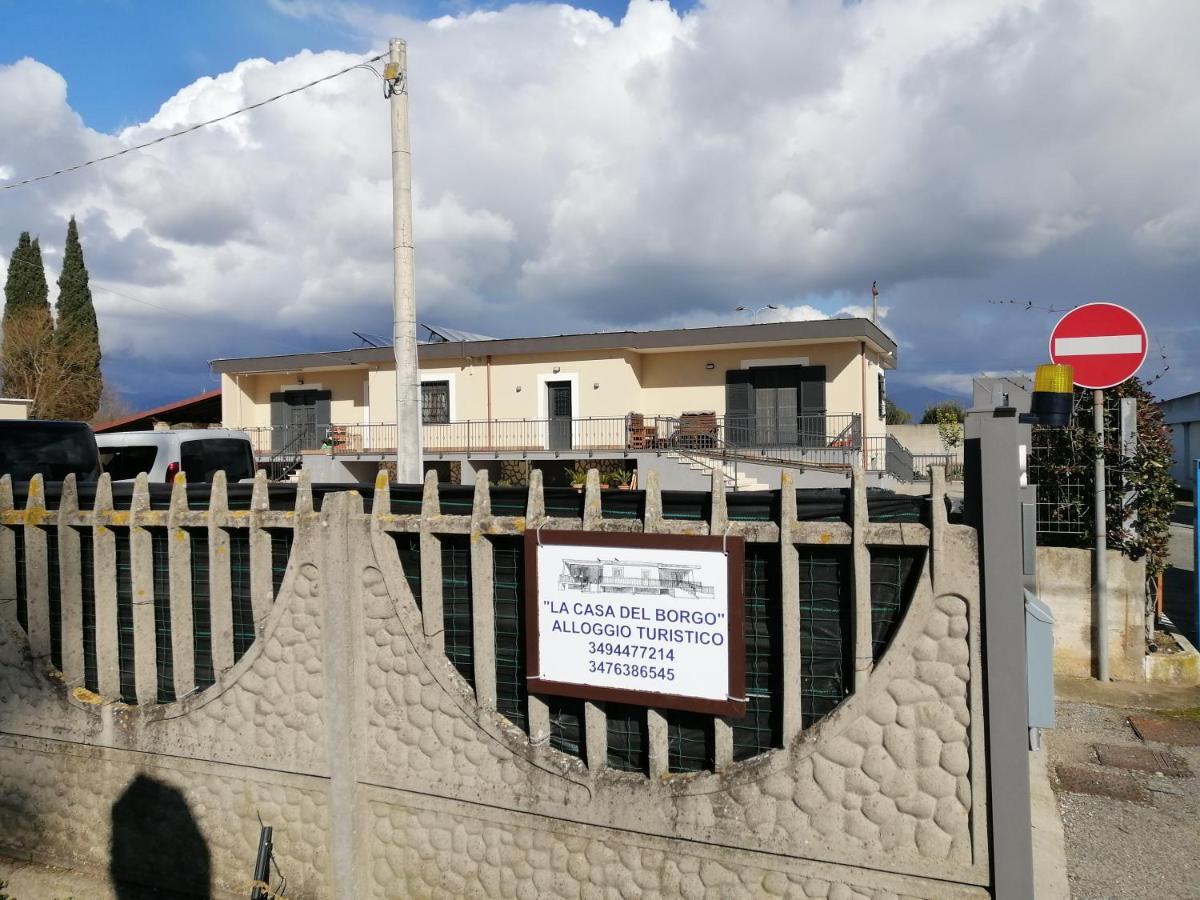 La Casa Del Borgo-Intero Appartamento Латина Экстерьер фото