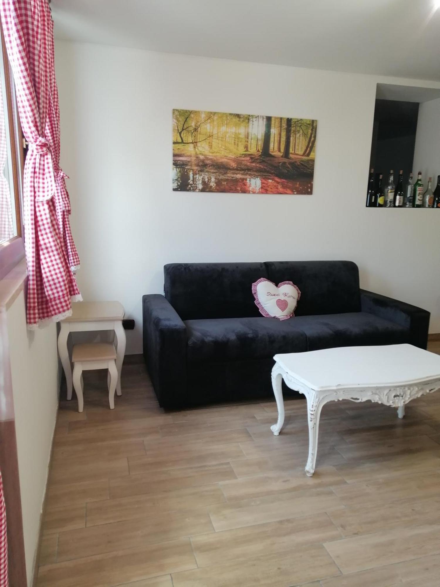 La Casa Del Borgo-Intero Appartamento Латина Экстерьер фото